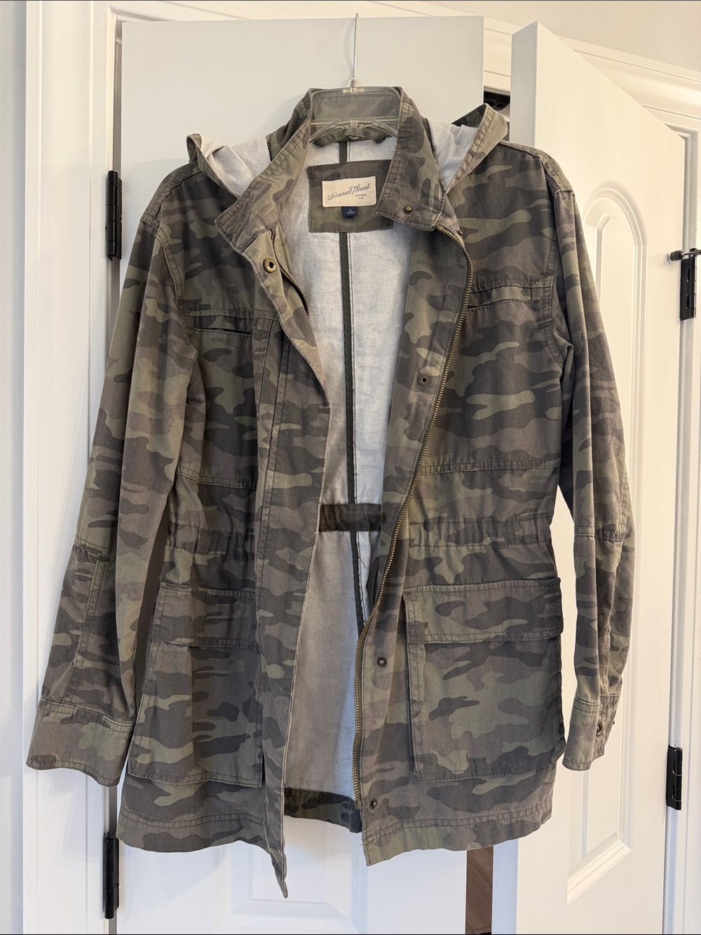 Universeal Thread Green Hooded Camo Jacket- Women S